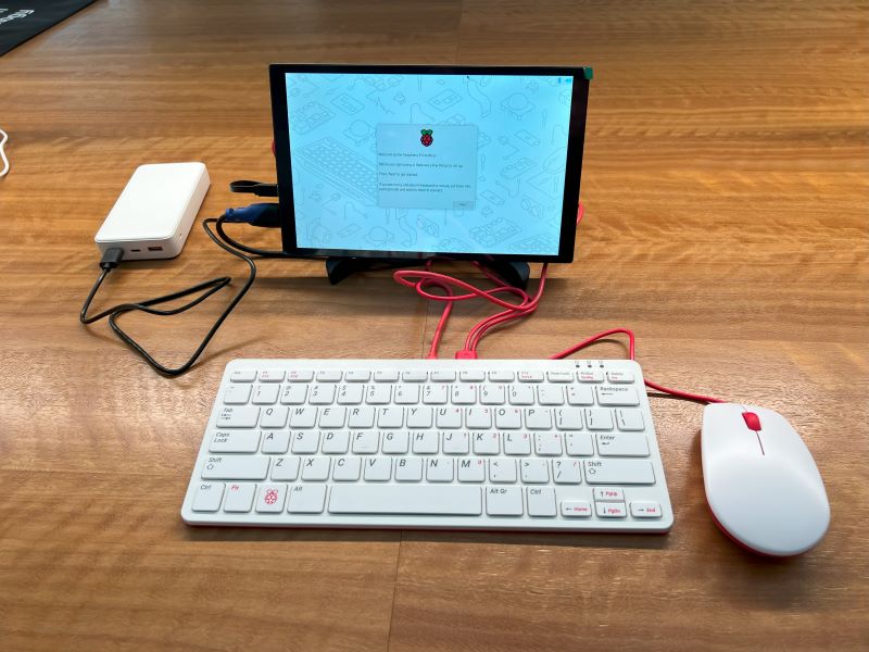 Image showing the pi connected to the battery bank.